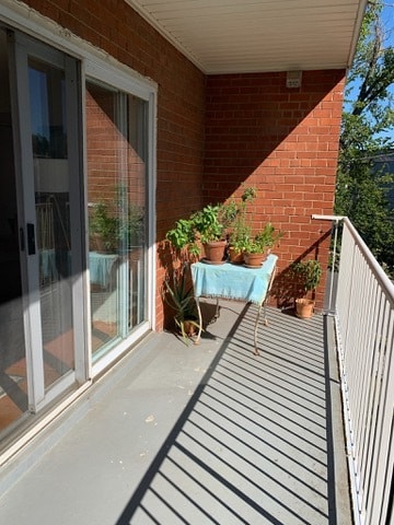 Building Photo - 1390 Bryant St NE