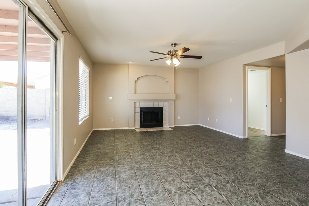 Building Photo - 8642 W Alvarado Rd