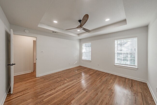 Building Photo - CHARMING HOME Close to TCU Campus!