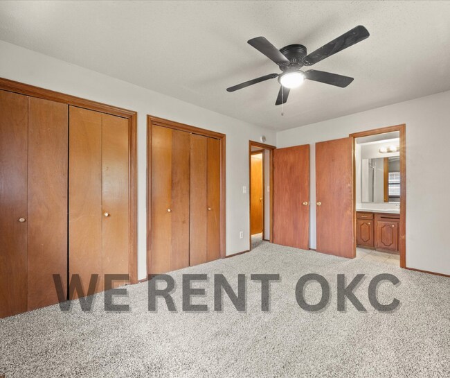 Building Photo - 3016 Shadybrook Dr