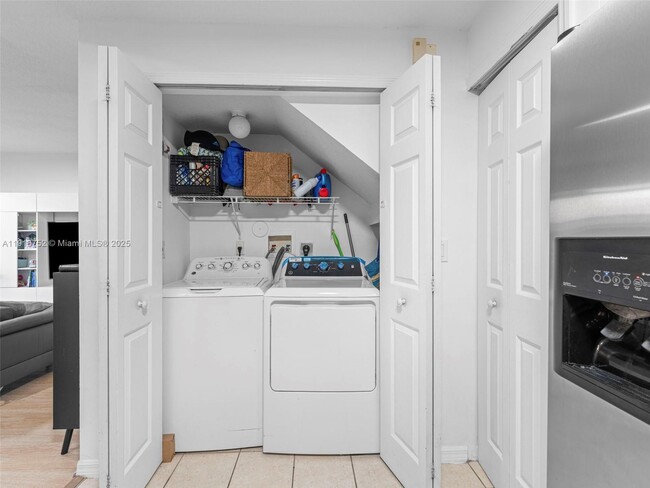 Building Photo - 11411 NW 60th St