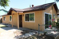 Building Photo - 820 W Harriet St