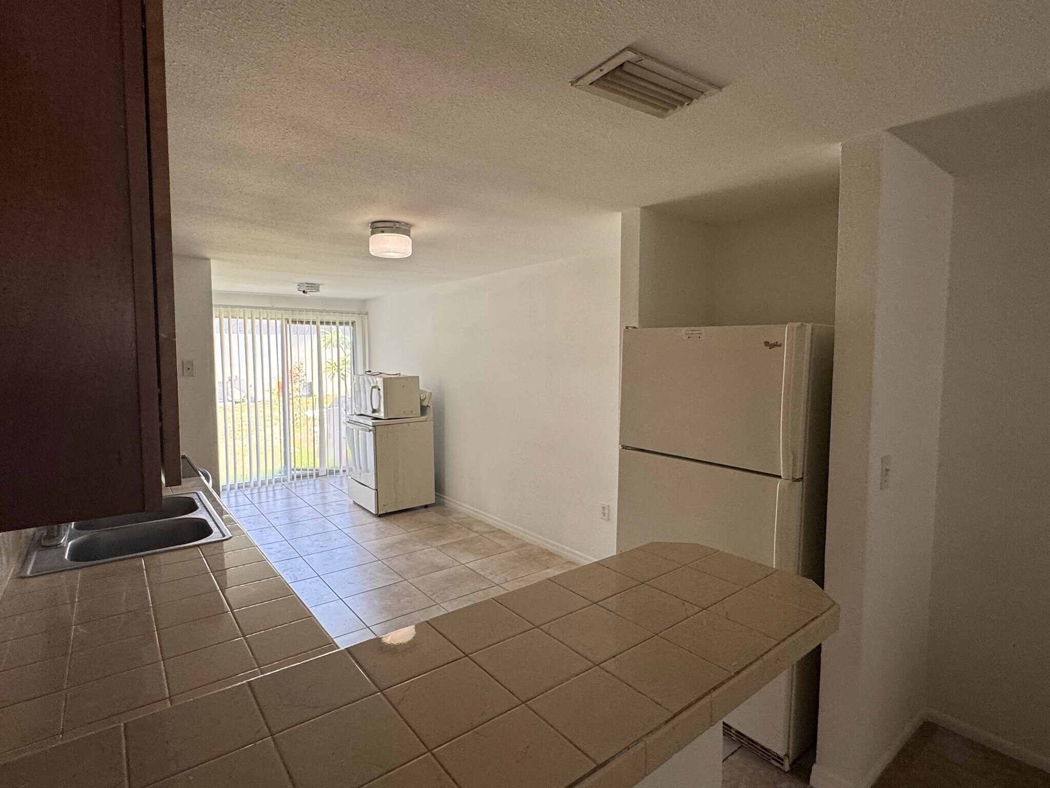 Building Photo - 7825 40th Avenue Dr W