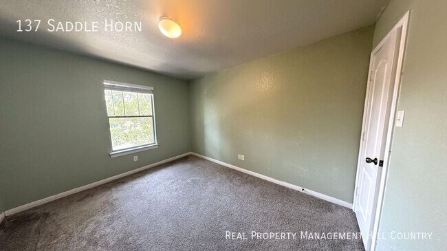 Building Photo - 137 Saddle Horn