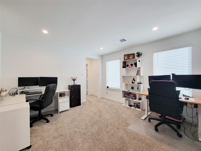 Building Photo - 3223 Creston Gate Dr