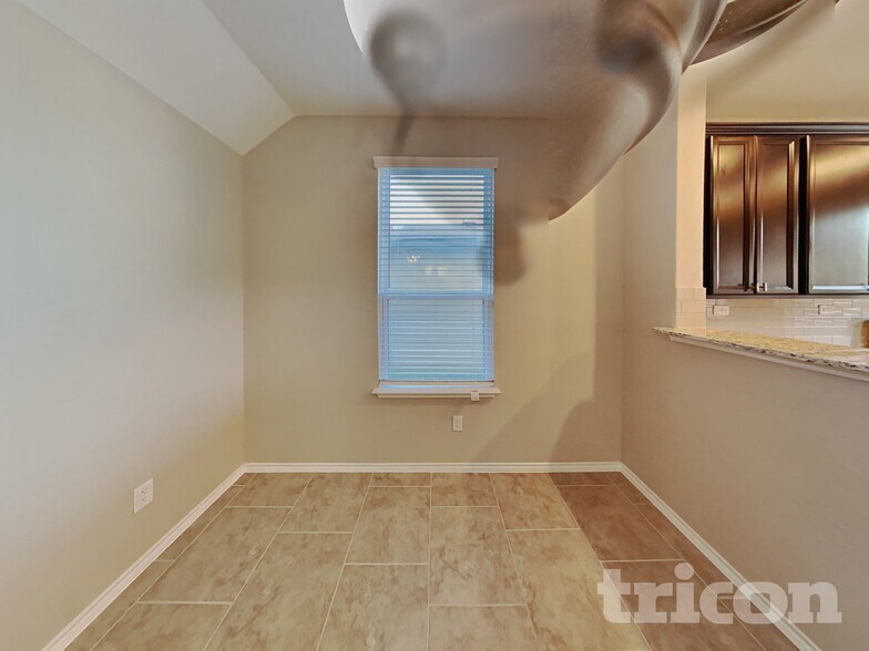 Building Photo - 10355 Dunlap