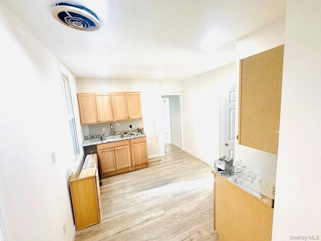 Building Photo - 438 Locust St