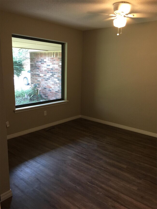 Building Photo - 4059 NW 62nd Terrace