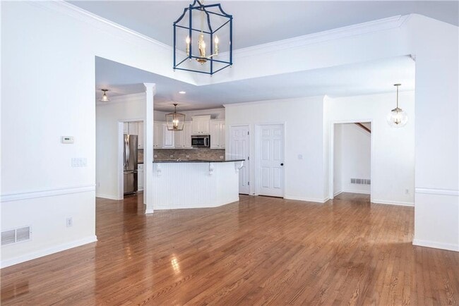 Building Photo - 5707 Community Ln