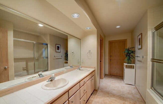 Building Photo - 23 Eaglewood