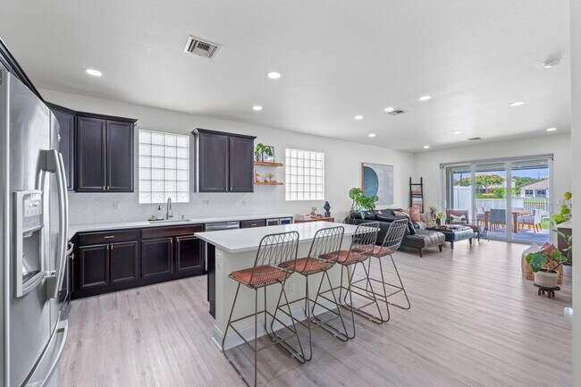 Building Photo - 9160 Wrangler Dr