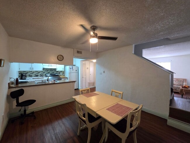 Building Photo - 2721 N M St