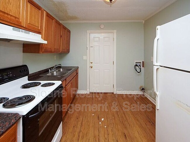 Building Photo - 4364 Ross St