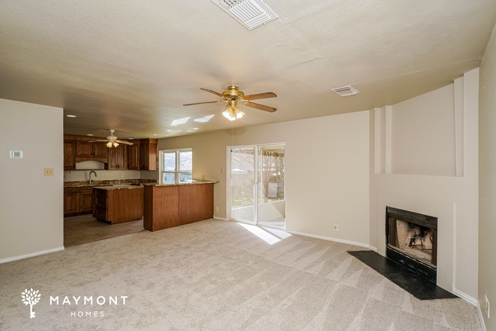 Building Photo - 15635 Legend Springs Dr