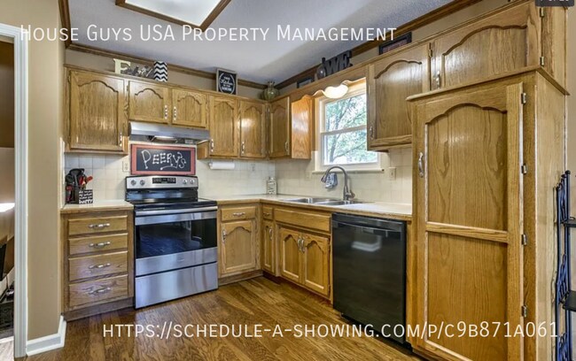 Building Photo - 420 SE Onyx Dr
