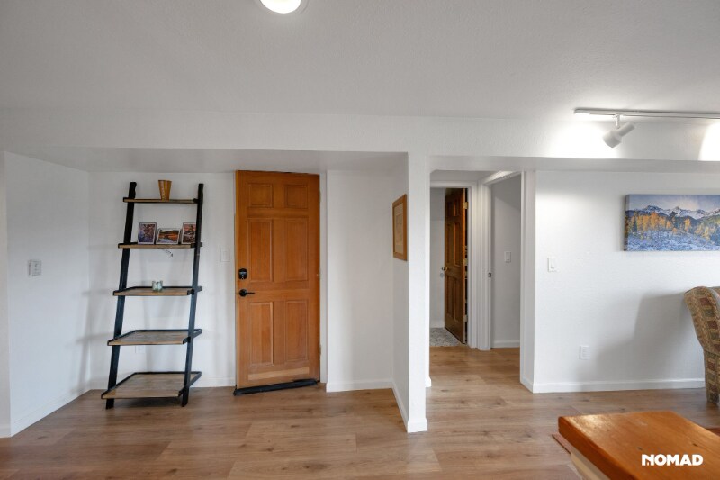 Building Photo - 7980 Fairview Rd