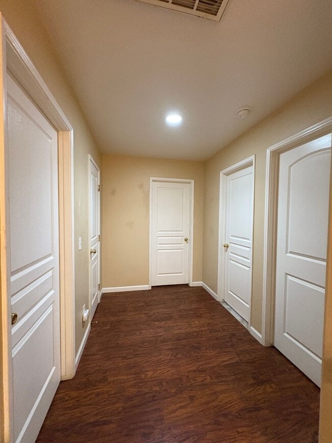 Building Photo - Two story home in SW Visalia coming soon!