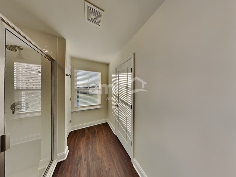 Building Photo - 114 Marin Dr