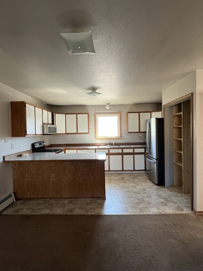 Building Photo - 1401 Cole Ave