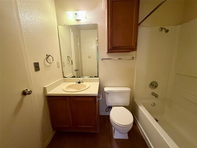 Building Photo - 10611 Archdale Dr