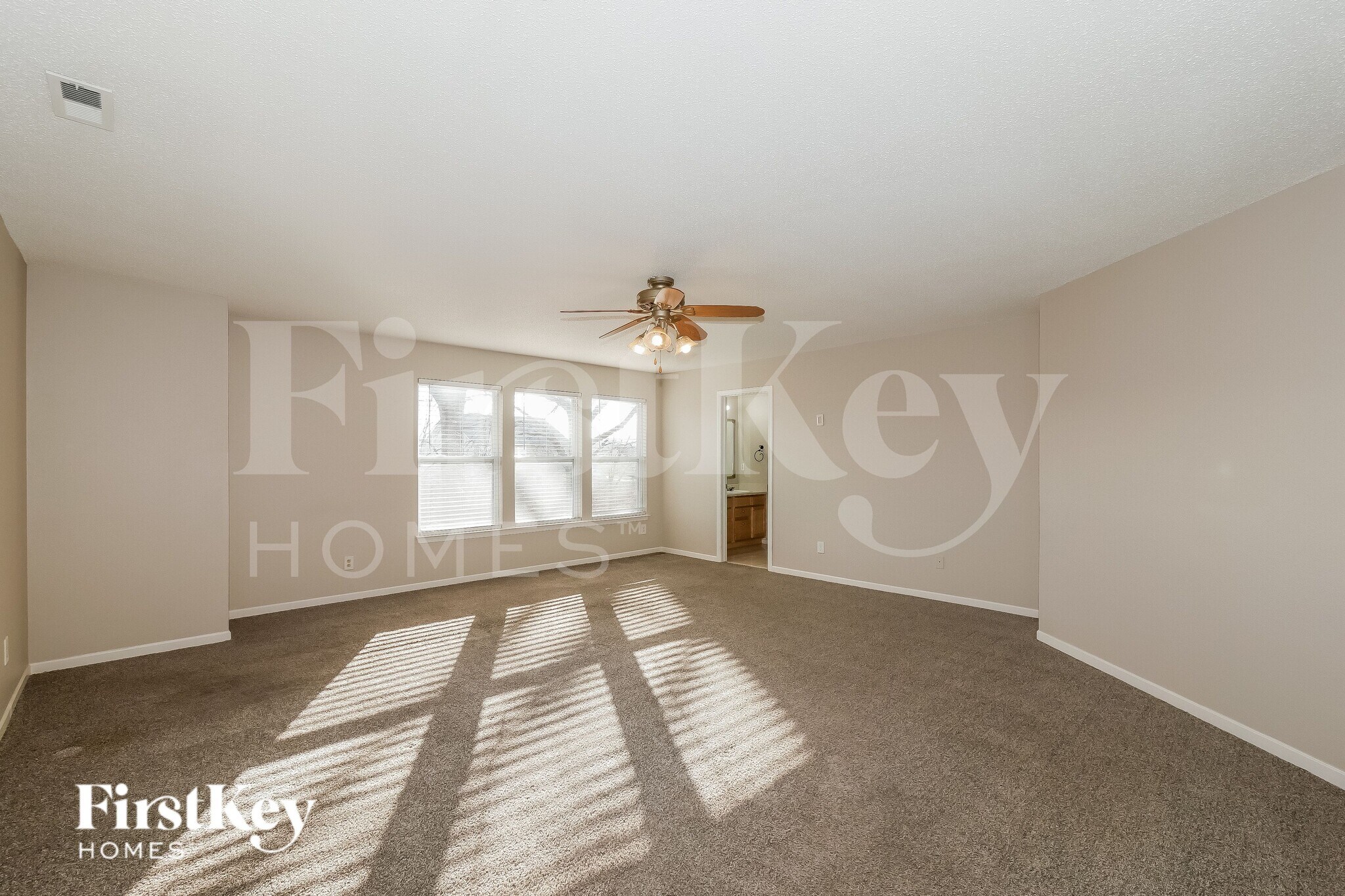 Building Photo - 6845 Woodland Heights Dr
