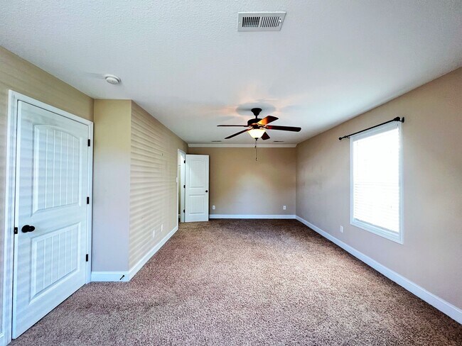 Building Photo - SPACIOUS 2 STORY HOME WITH 3 BEDROOM, 2.5 BATHROOM IN KARNS!!