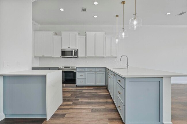 Building Photo - 21811 Palm Ave