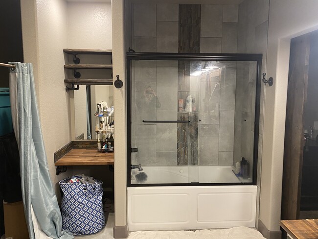 Master Bathroom - 5722 Canyon Reserve Hts