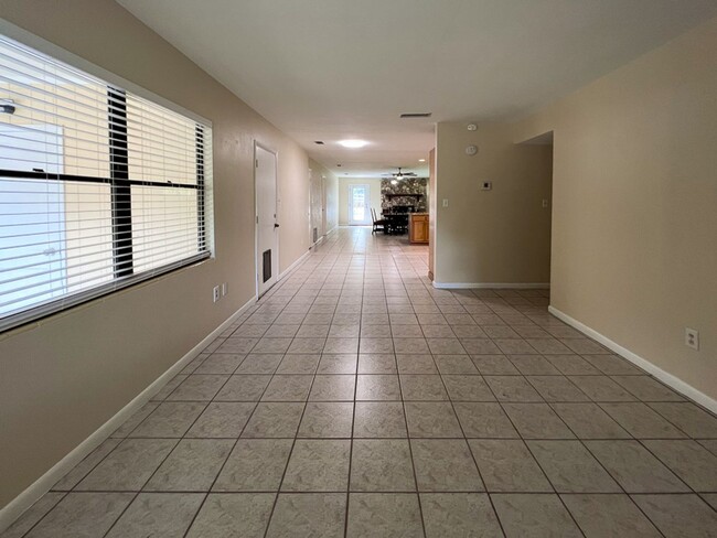 Building Photo - 4BR/3BA with Detached Garage Conversion Av...