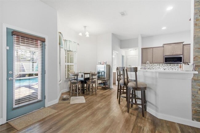 Building Photo - 4 Seaton Valley Path