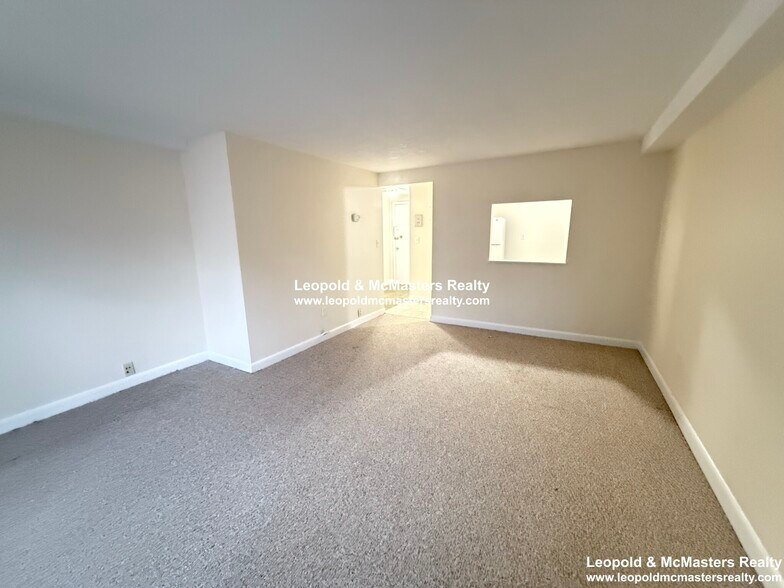 Building Photo - 79 Gardner St