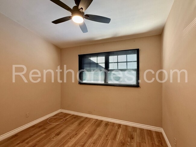 Building Photo - 4227 Mt Herbert Ave