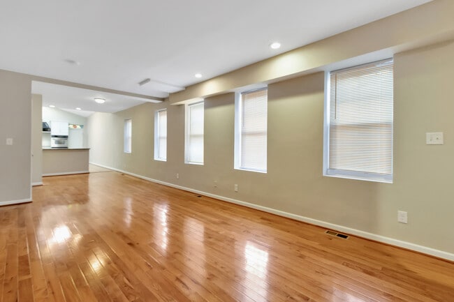 Living Room - 2313 E Fayette St