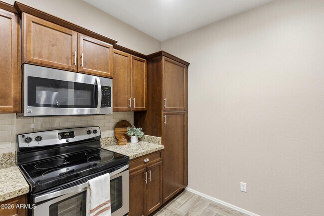 Building Photo - 21655 N 36th Ave