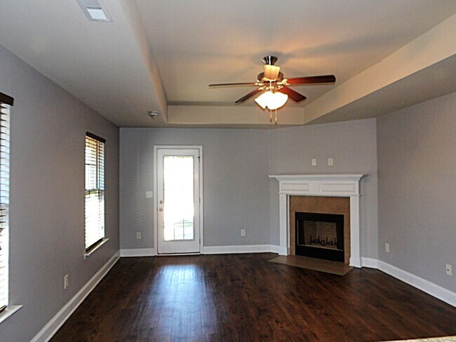 Building Photo - 706 Oak Cove Ln NW