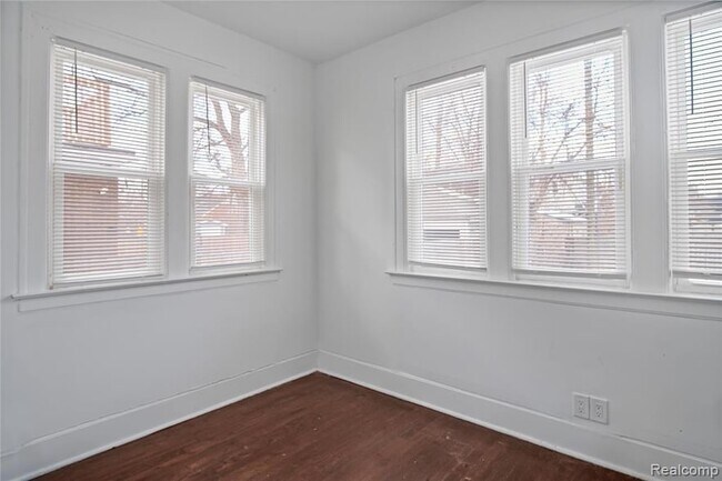 Building Photo - 4000 Berkshire St