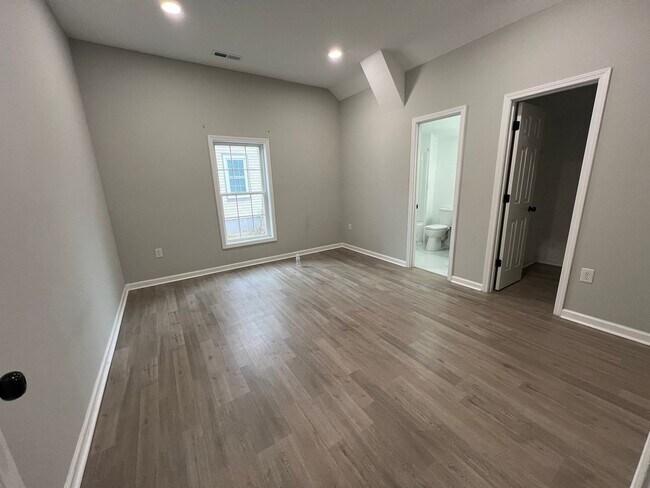 Building Photo - 3 Bedroom 2 Bathroom House for rent