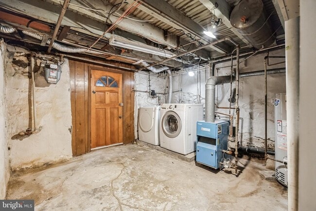 Building Photo - 455 Ripka St