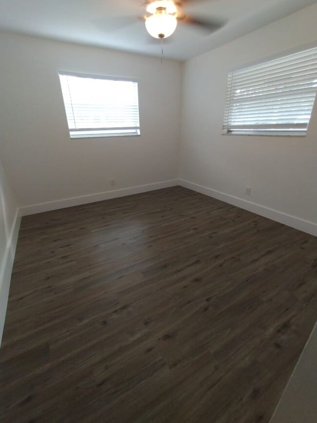 Building Photo - Beautifully Updated 2-Bedroom Home in Prime Location!