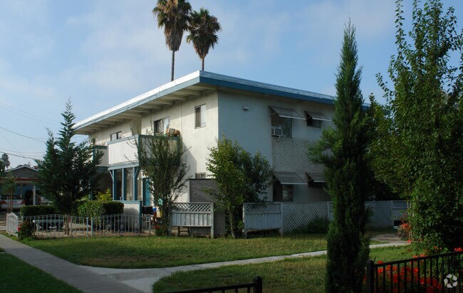 Primary Photo - 428 Lewis Rd