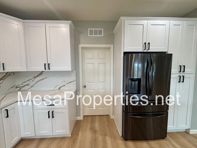 Building Photo - 14473 Dove Canyon Dr