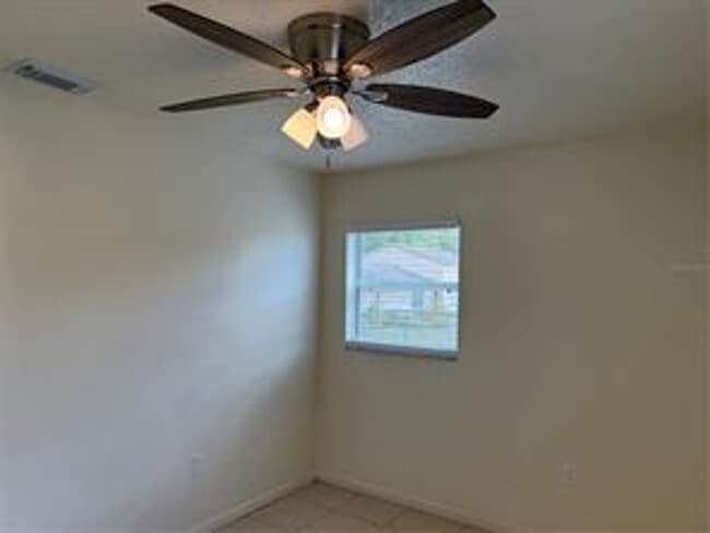 Building Photo - Leesburg Duplex