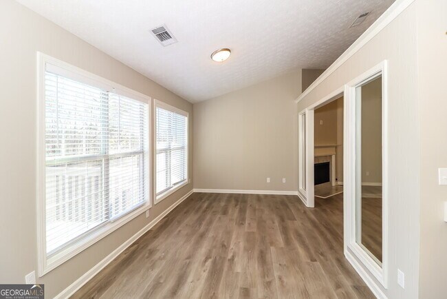 Building Photo - 1295 Mill Shyre Way