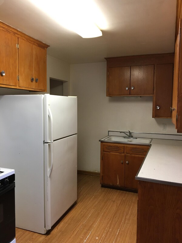 Building Photo - 5608 S 28th Ave