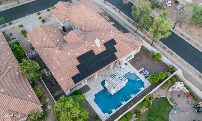 Building Photo - 1705 W Parnell Dr