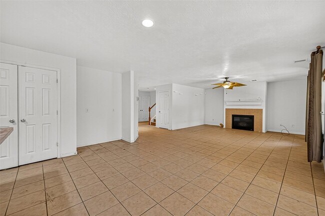 Building Photo - 16547 Lanesborough Dr