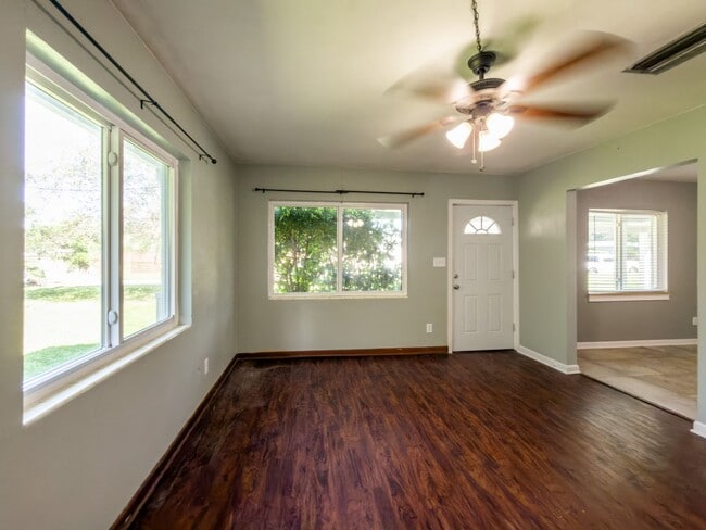 Building Photo - 10230 Agave Rd