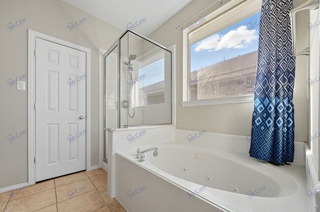 Building Photo - 4515 Sawgrass Dr