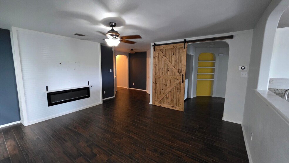 Building Photo - 7330 Blazar Way