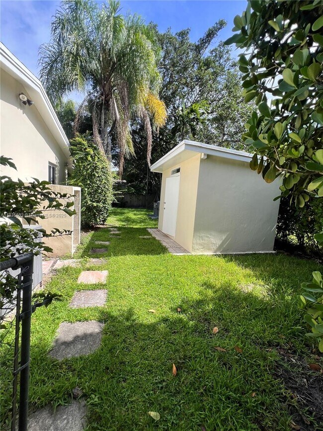 Building Photo - 7350 SW 96th St